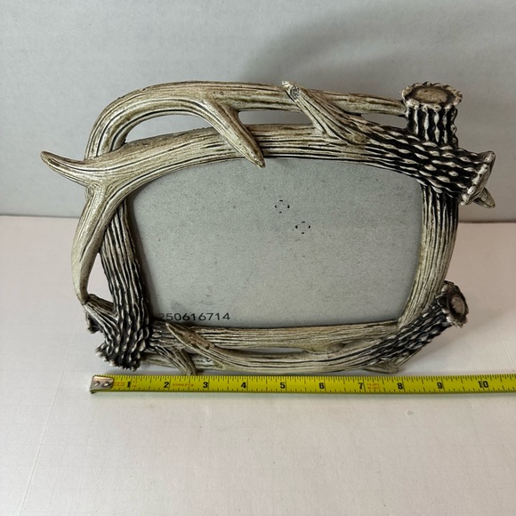 Resin Antler Table Top Photo Frame 5 x 7 Rustic Cabin Decor - Picture 7 of 7